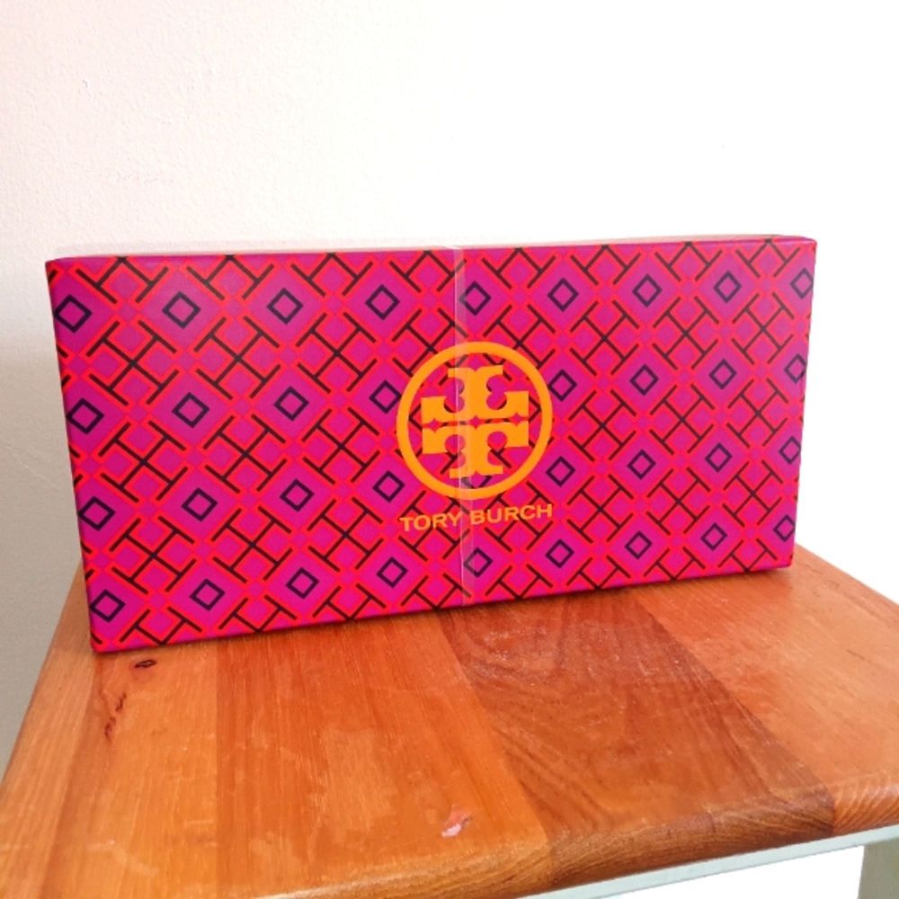 Tory Burch Slide Size 5